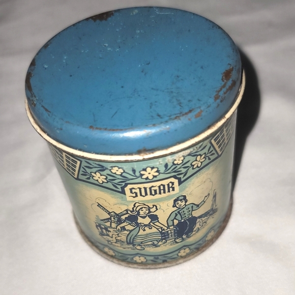 Vintage Wolverine Dollhouse Blue and Cream Sugar Tin - Picture 4 of 13